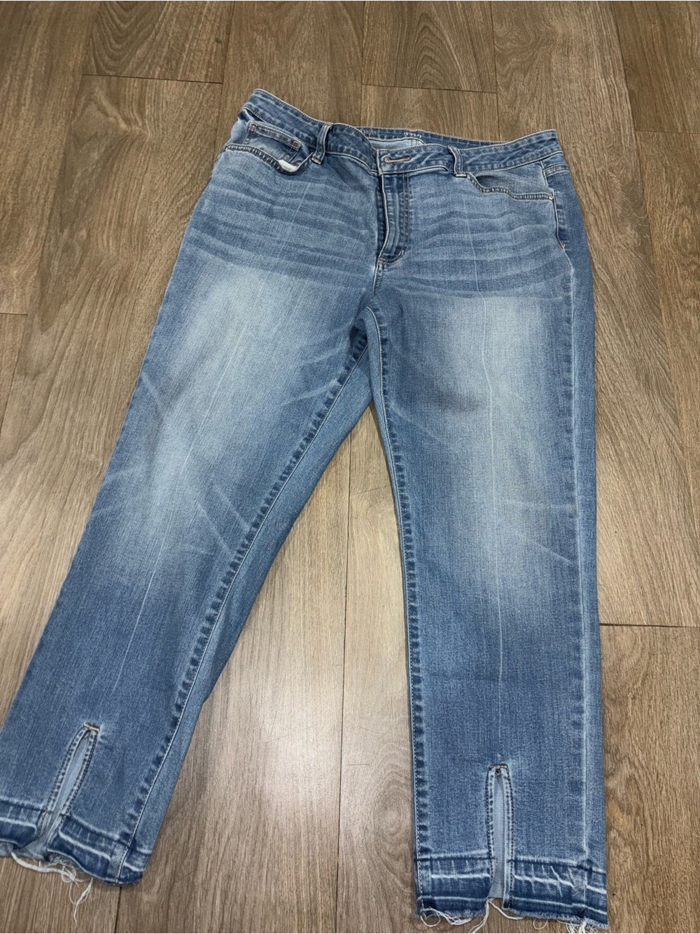 a.n.a Light Blue Cropped Stretch Ankle Jeans
